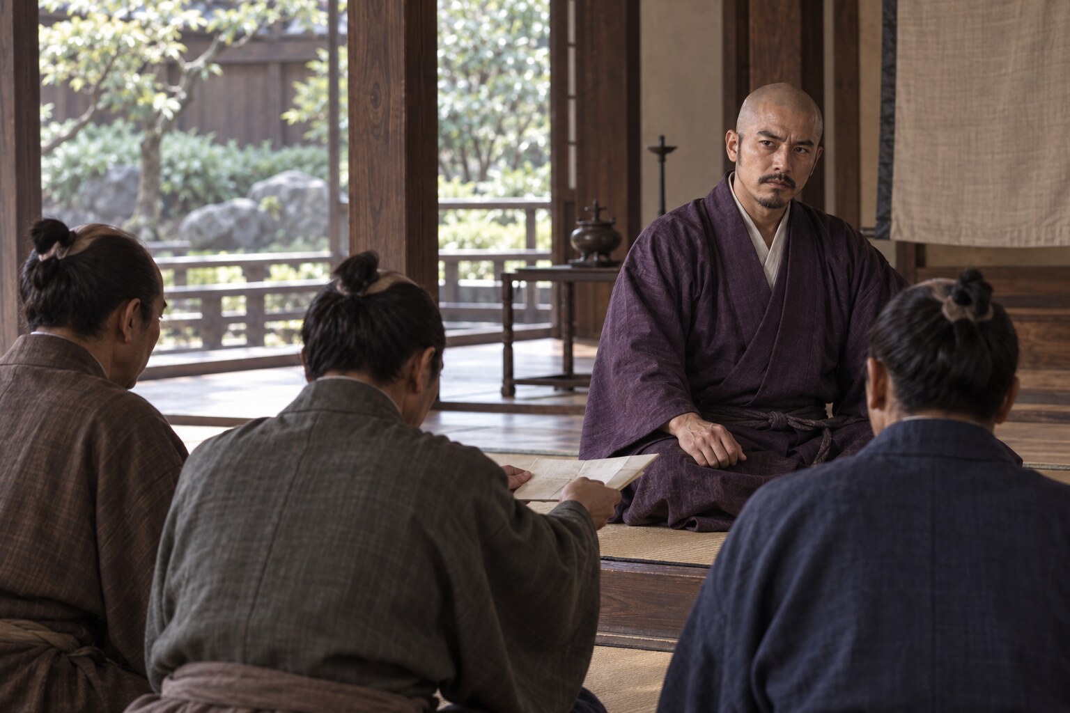 重臣たちと政務にあたる剃髪後の義龍の創作場面(AI生成イメージ)